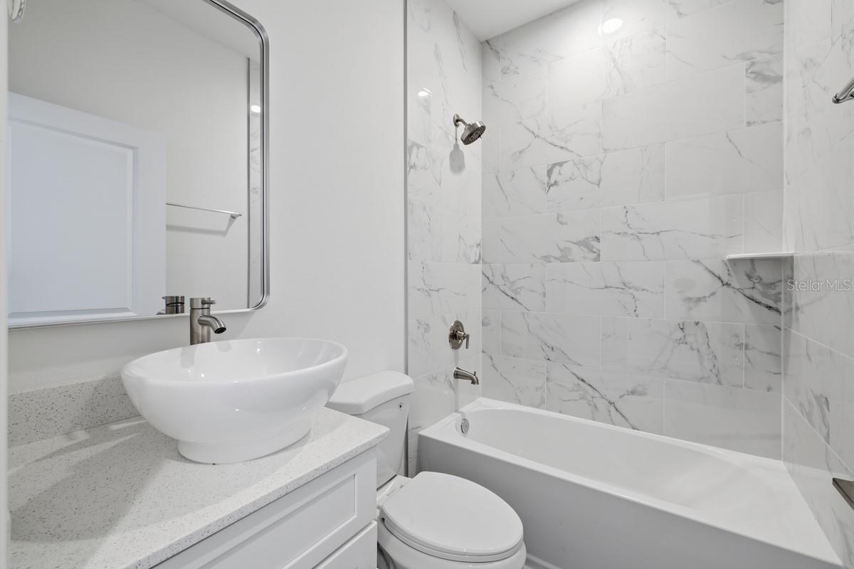Image 4 of 18 For 10047 Amicola Street