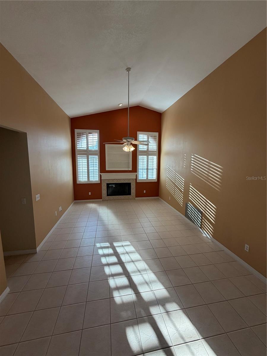 Image 5 of 22 For 745 Silverwood Drive