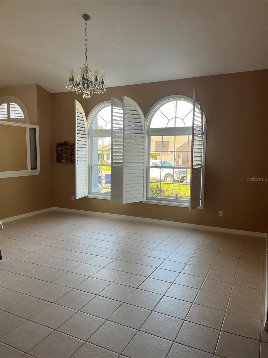 Image 8 of 22 For 745 Silverwood Drive