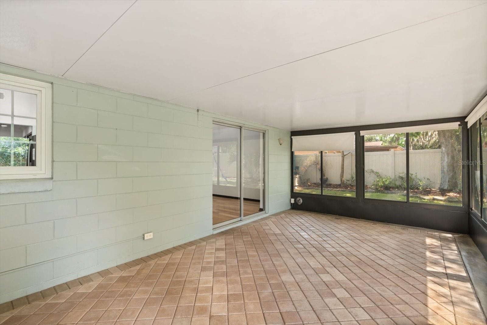Image 13 of 51 For 4940 Caspian Court