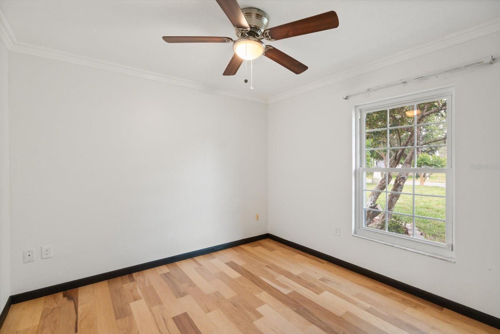 Image 15 of 51 For 4940 Caspian Court