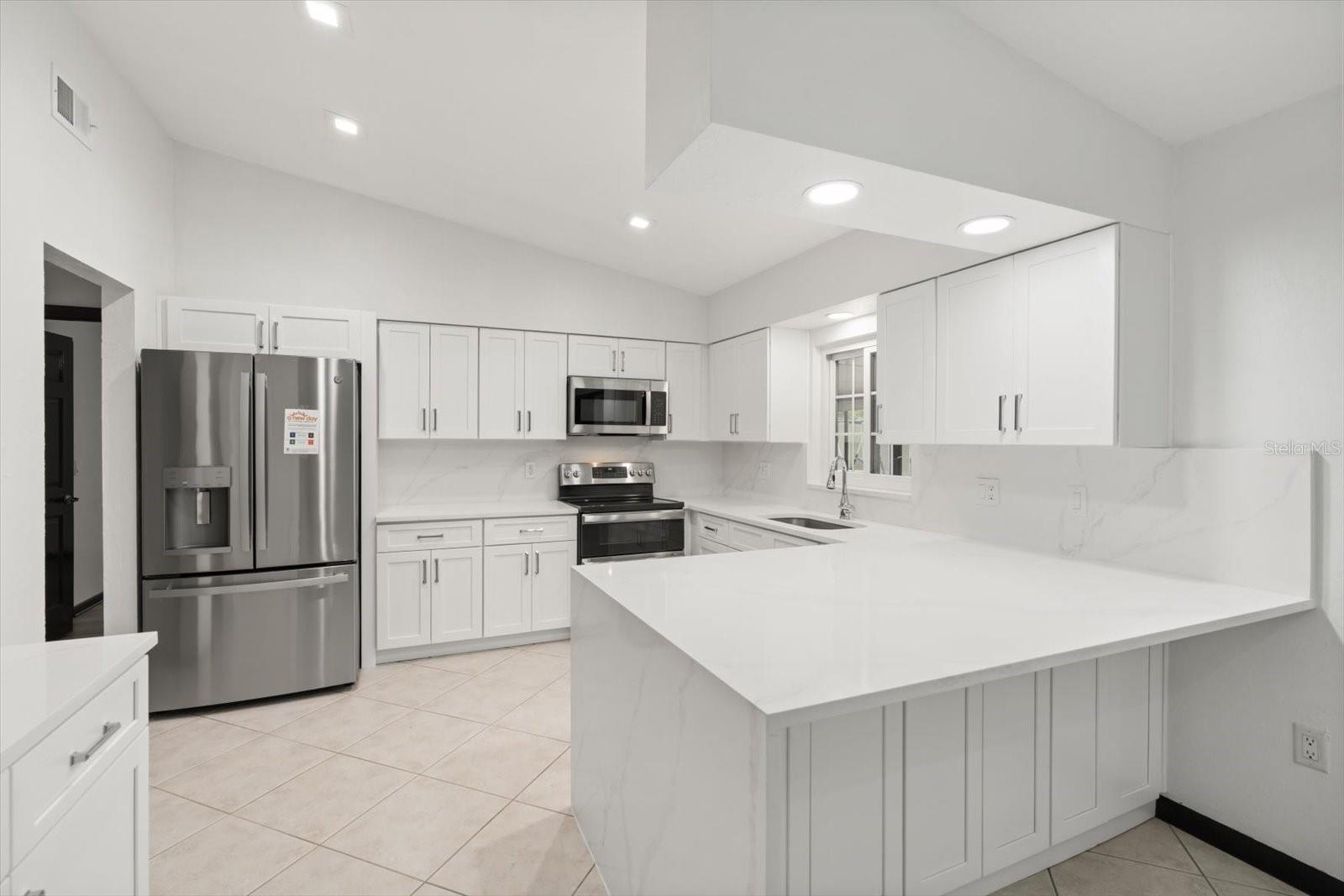 Image 32 of 51 For 4940 Caspian Court
