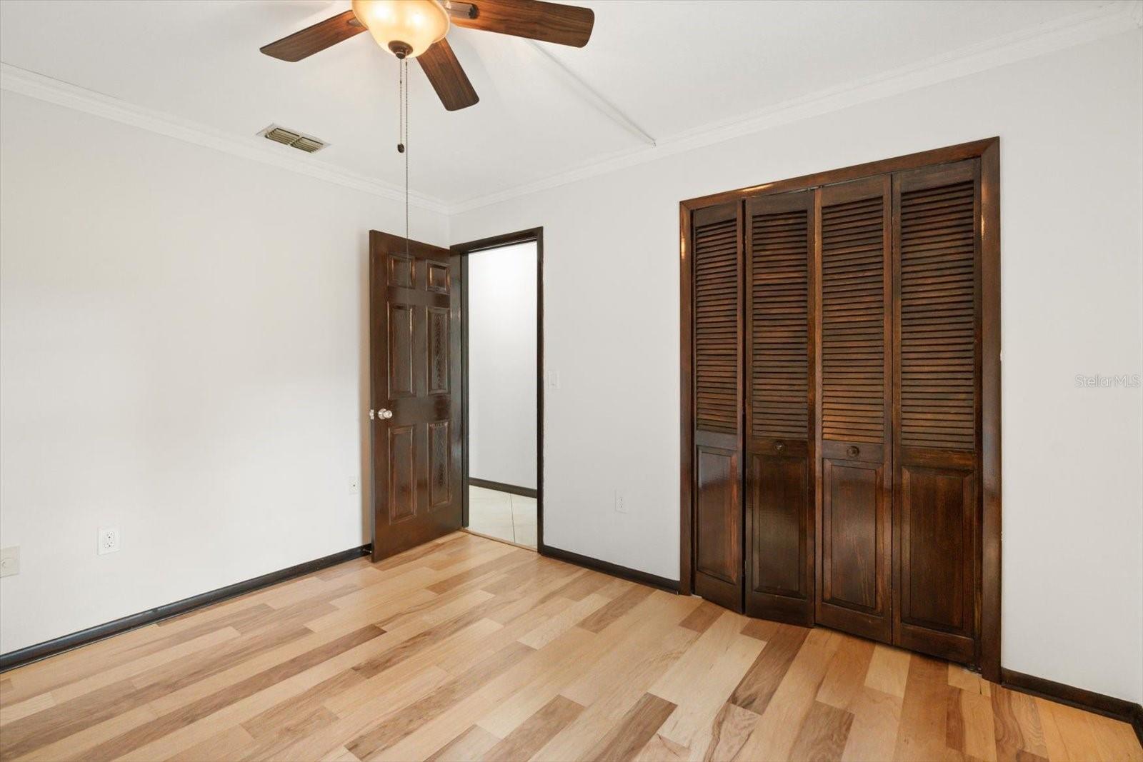 Image 34 of 51 For 4940 Caspian Court
