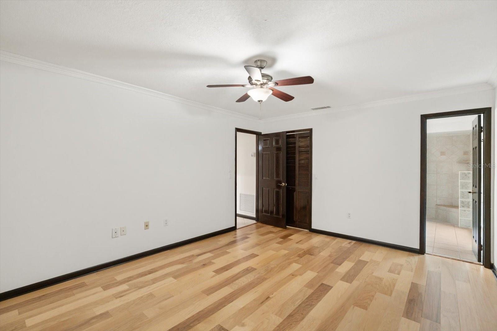 Image 6 of 51 For 4940 Caspian Court