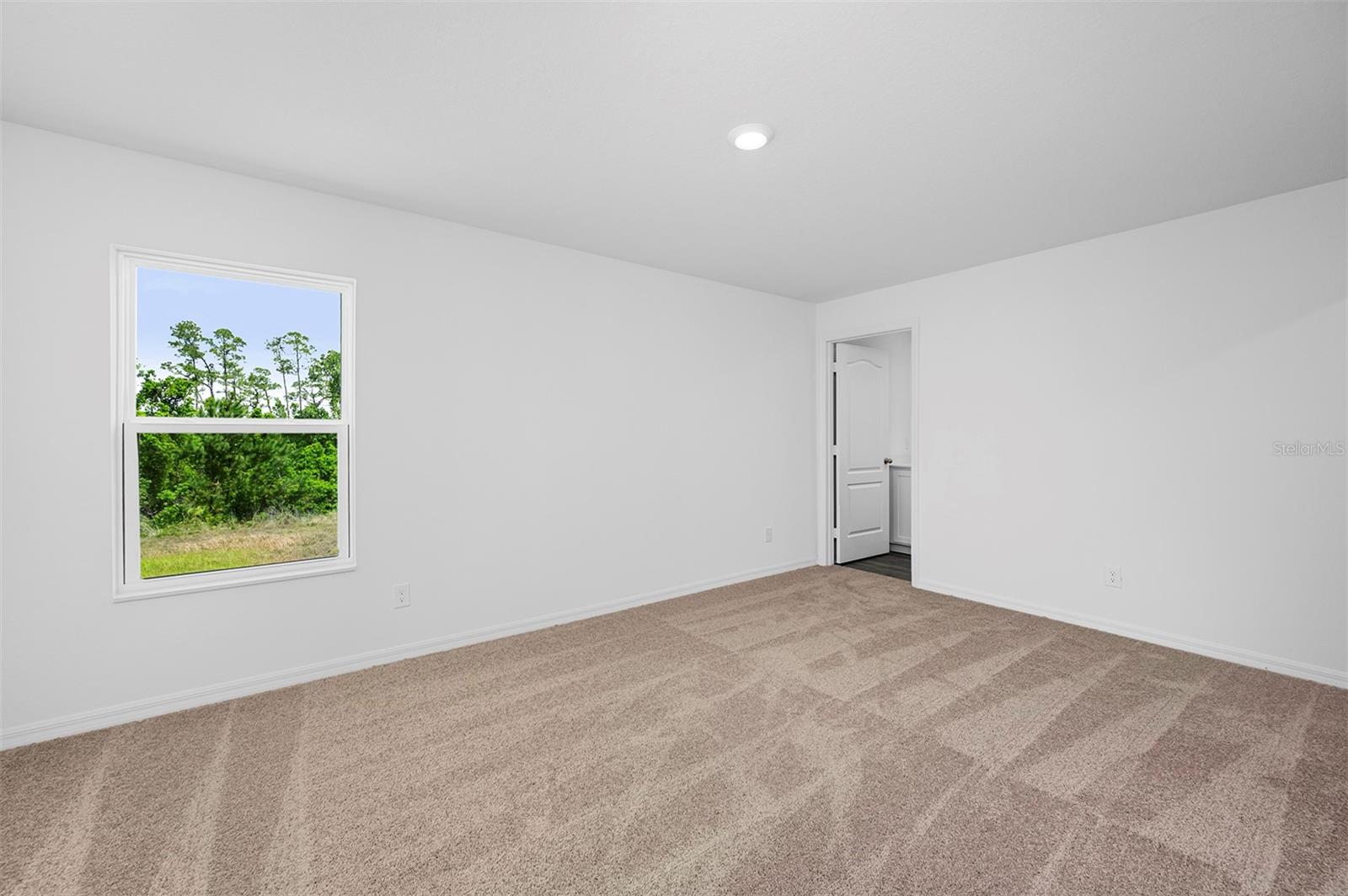 Image 11 of 33 For 460 Bay Leaf Drive