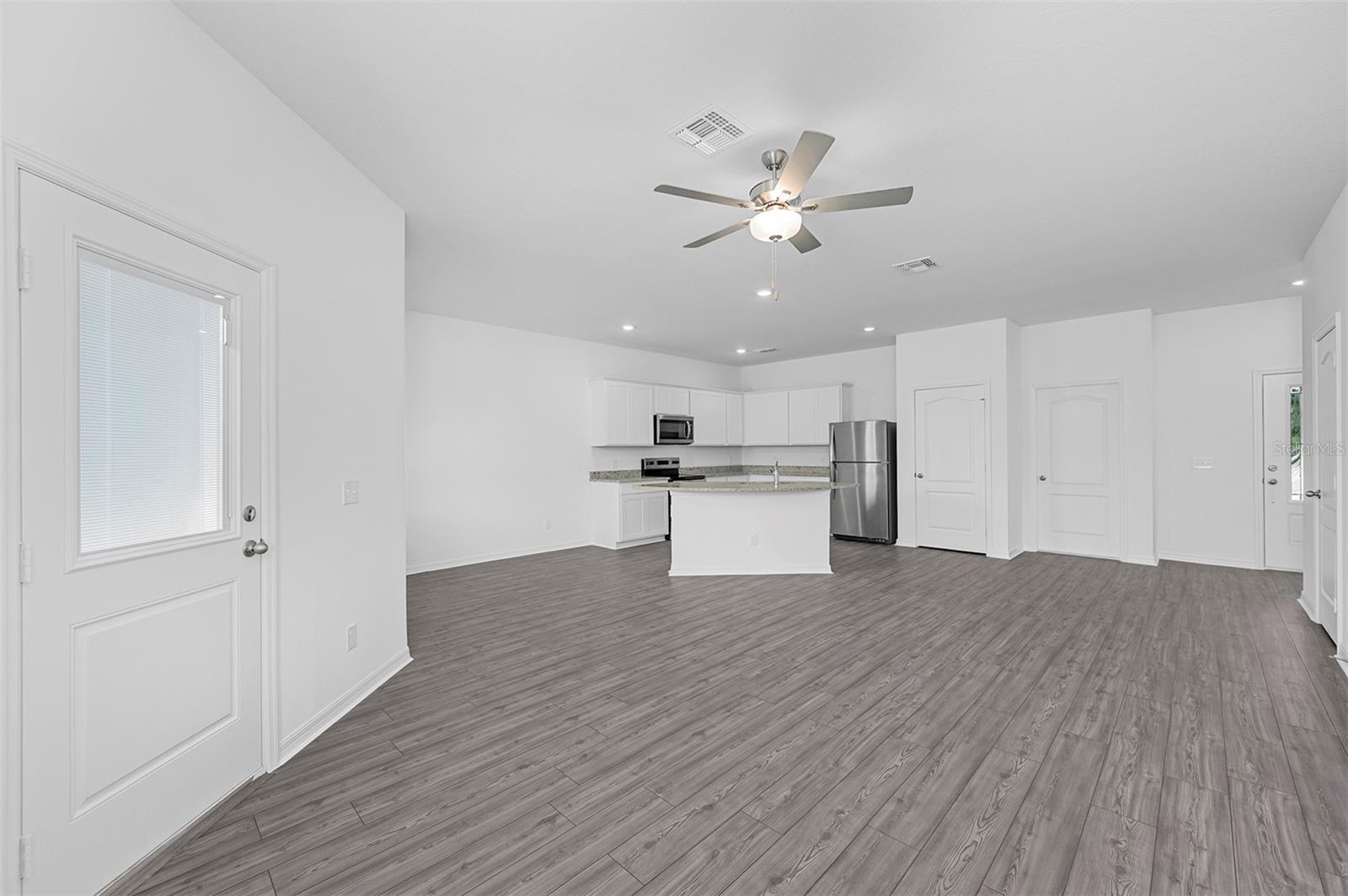 Image 7 of 33 For 460 Bay Leaf Drive