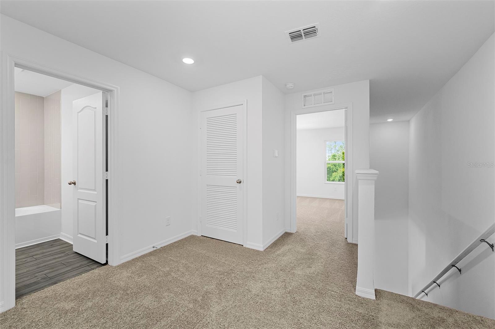 Image 11 of 37 For 575 Bay Leaf Drive