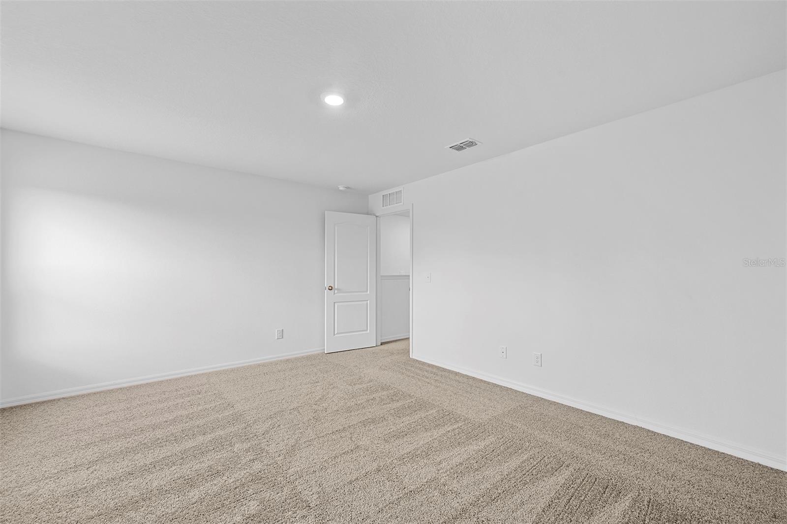Image 13 of 37 For 575 Bay Leaf Drive