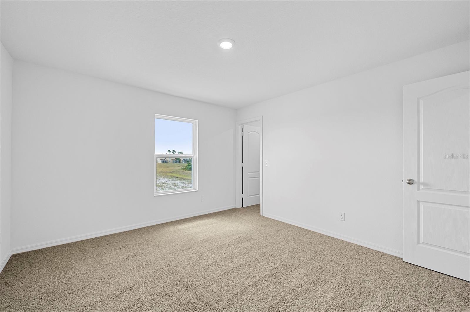 Image 17 of 37 For 575 Bay Leaf Drive