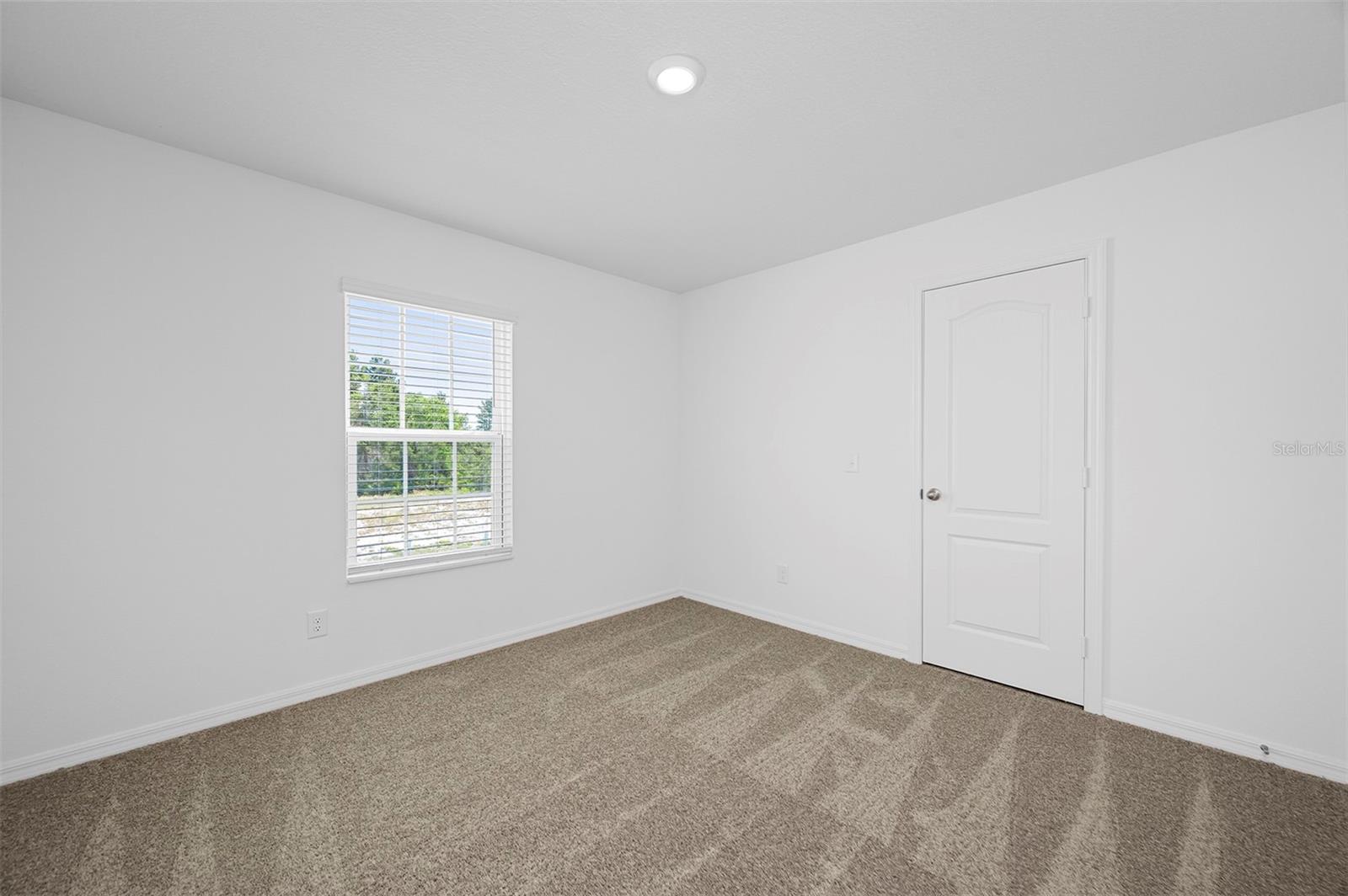 Image 20 of 37 For 575 Bay Leaf Drive