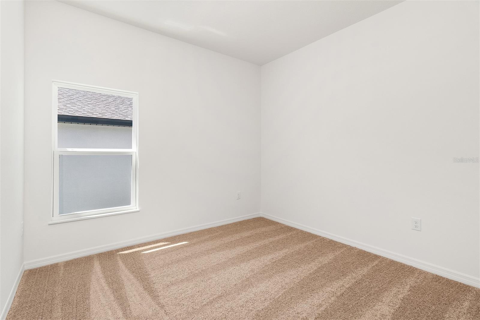 Listing photo id 16 for 1633 Nantucket Way