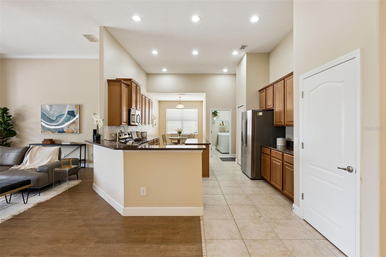 Image 11 of 68 For 14868 Cableshire Way