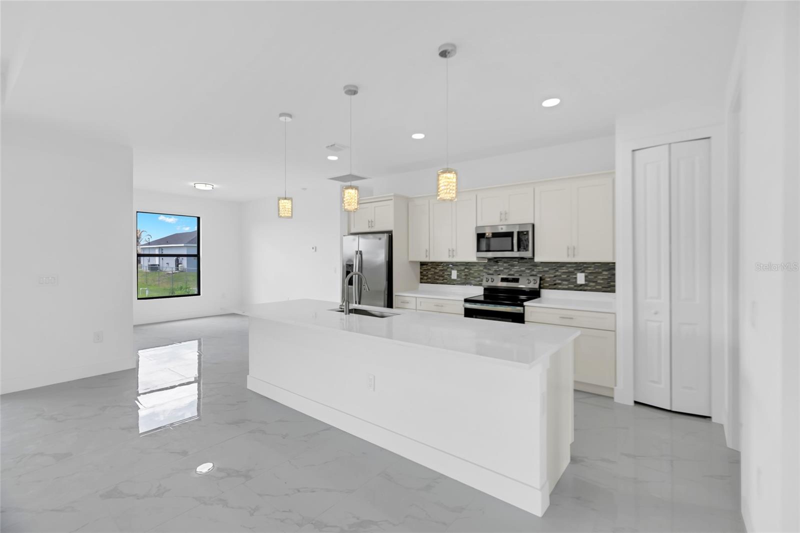 Image 20 of 52 For 2915 23rd Street Sw