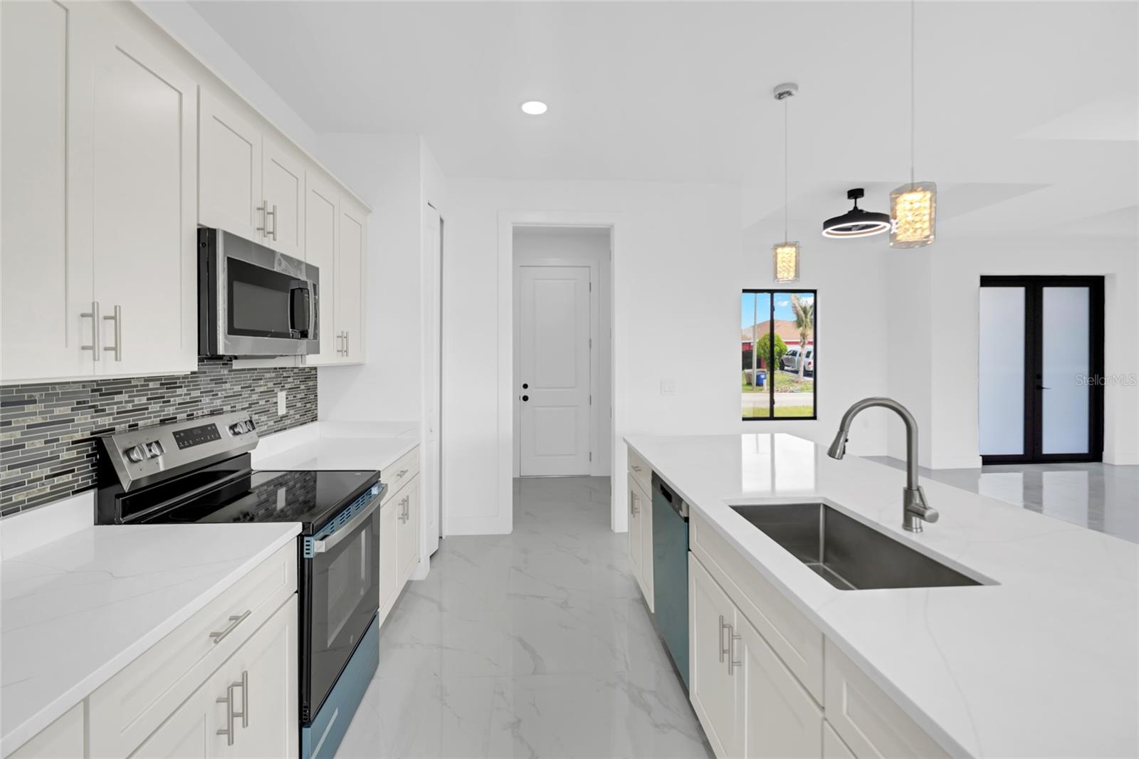 Image 22 of 52 For 2915 23rd Street Sw