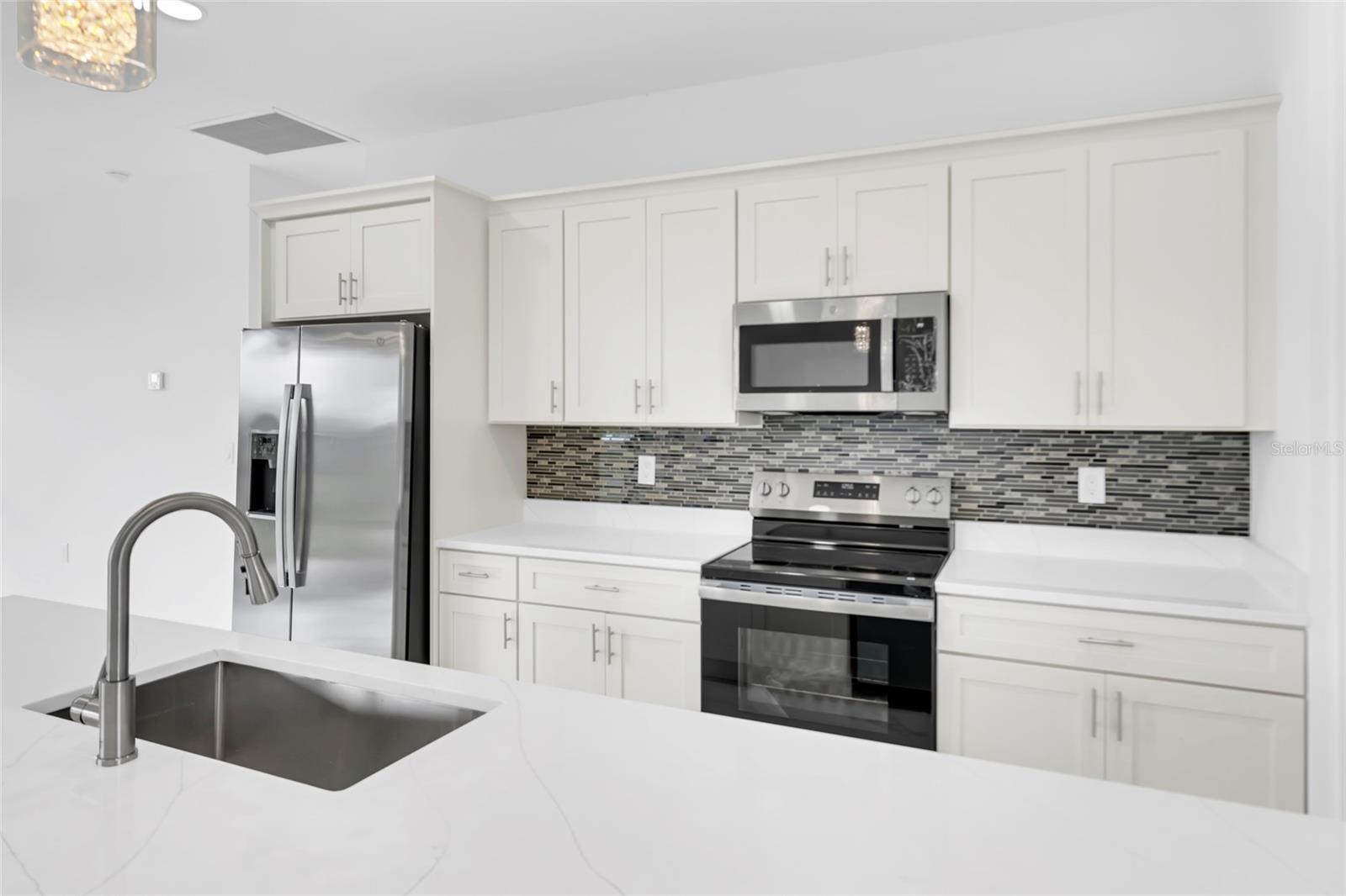Image 23 of 52 For 2915 23rd Street Sw