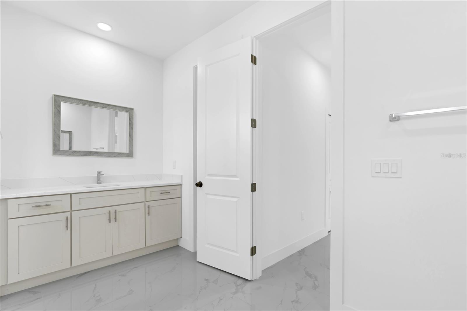 Image 32 of 52 For 2915 23rd Street Sw