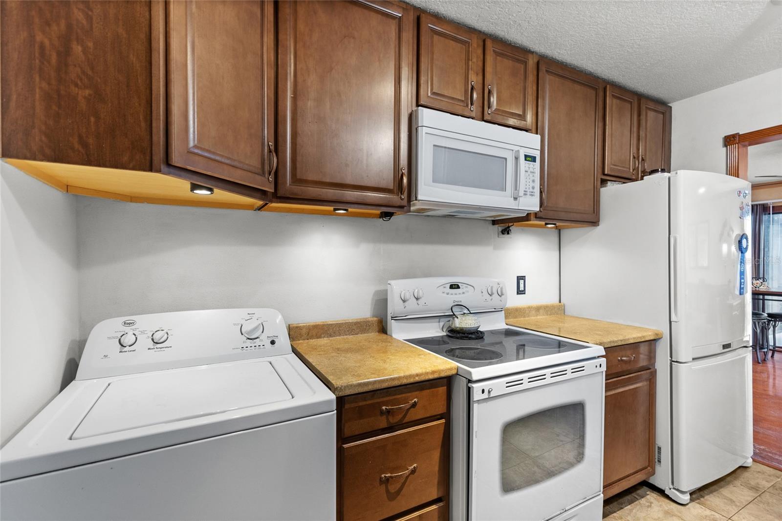 Image 5 of 40 For 4340 Aqua Vista Drive A