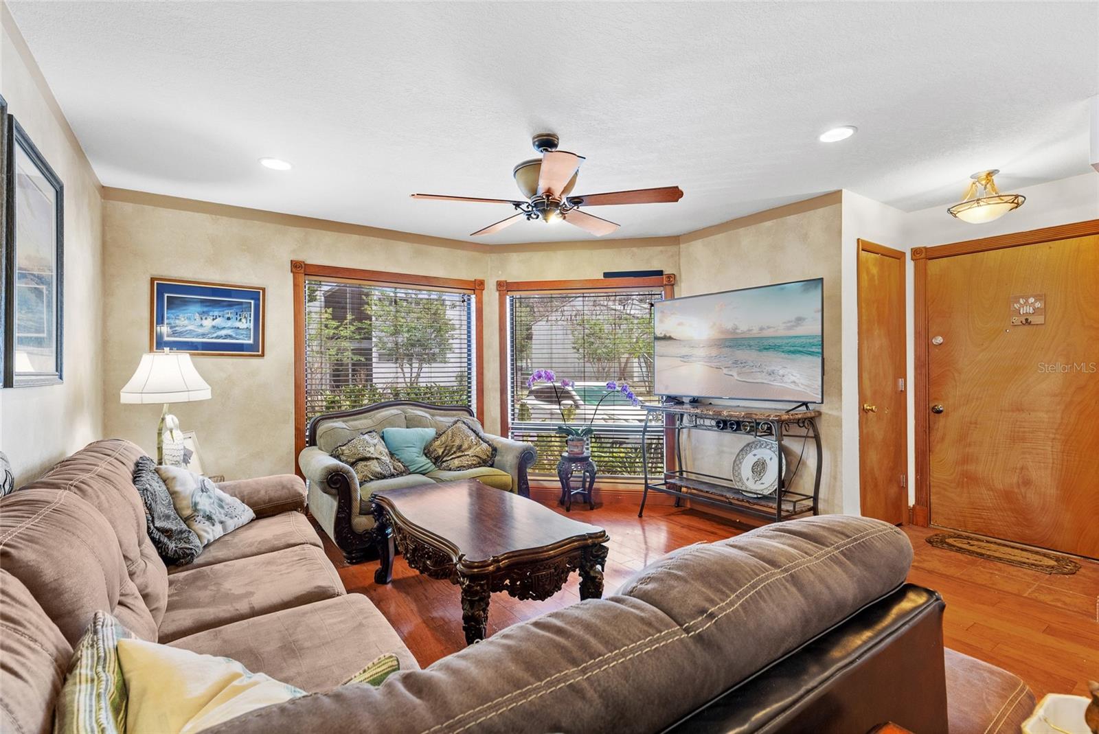 Image 6 of 40 For 4340 Aqua Vista Drive A