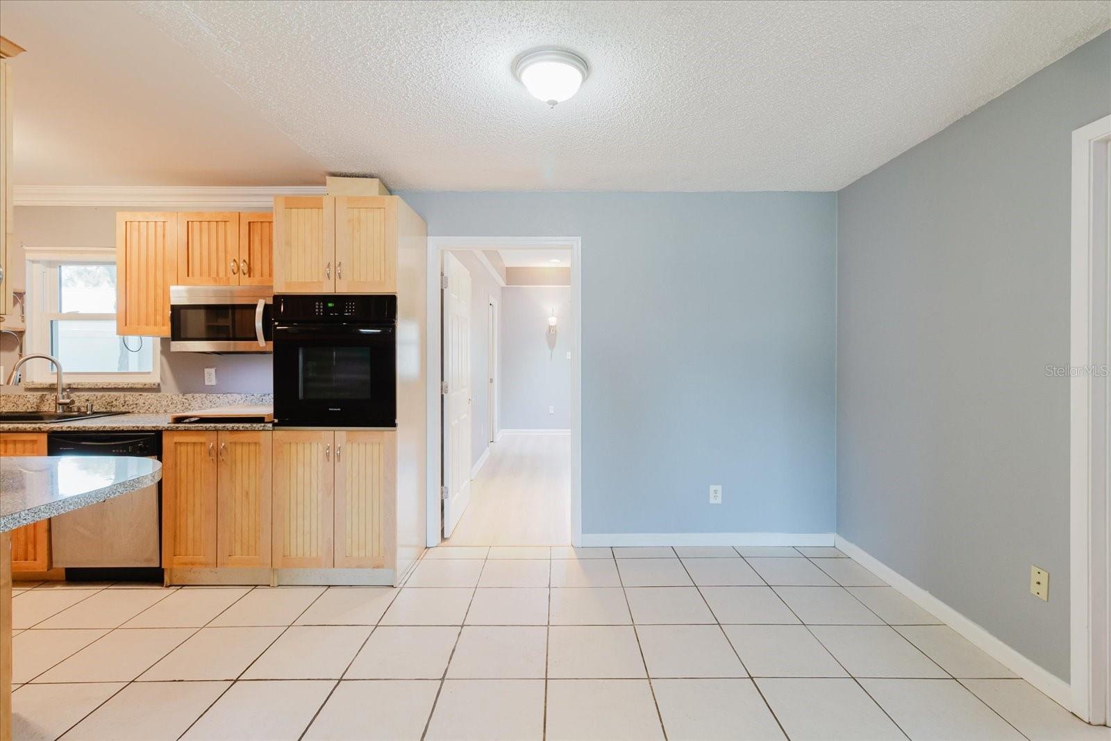 Image 9 of 70 For 2009 Peppertree Court