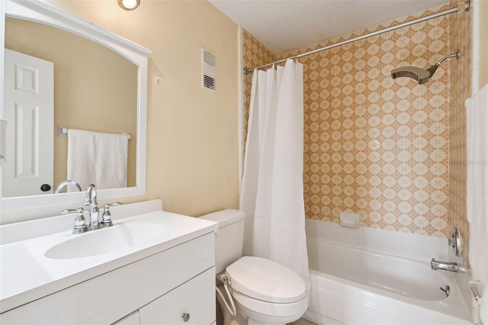 Image 18 of 22 For 1716 Lafayette Ct  1716