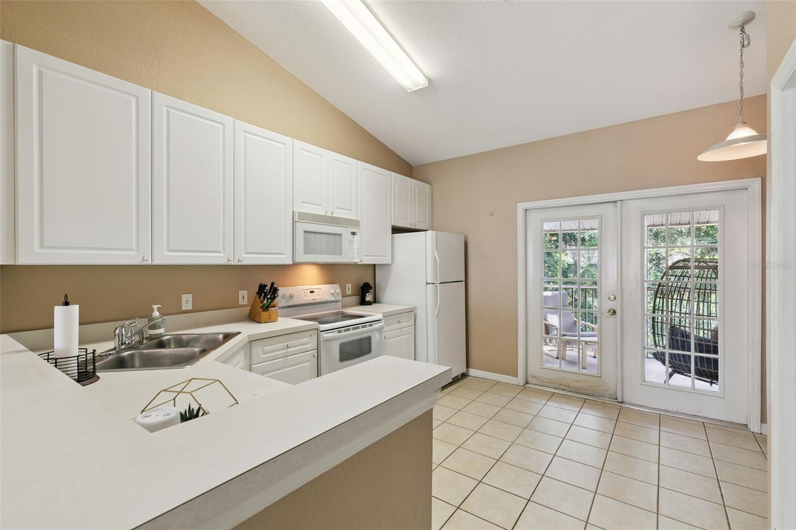 Image 10 of 17 For 145 Reserve Circle 205
