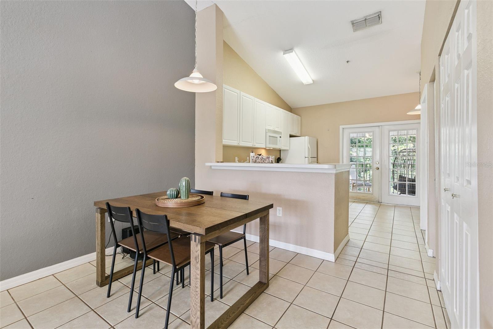 Image 9 of 17 For 145 Reserve Circle 205