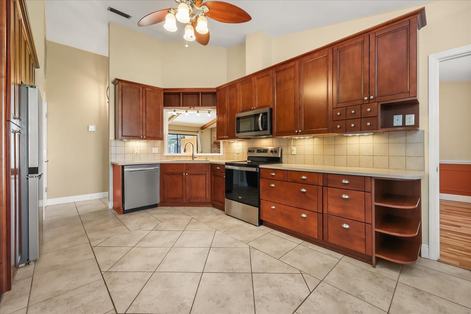 Image 6 of 40 For 478 Sabal Trail Circle