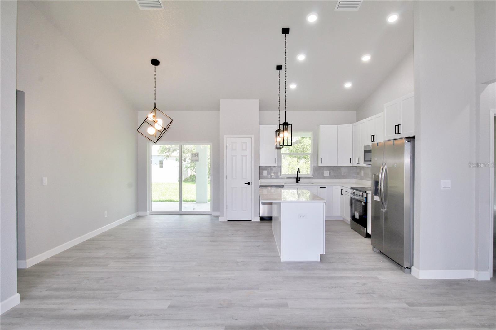 Image 6 of 37 For 4608 Cortez Boulevard