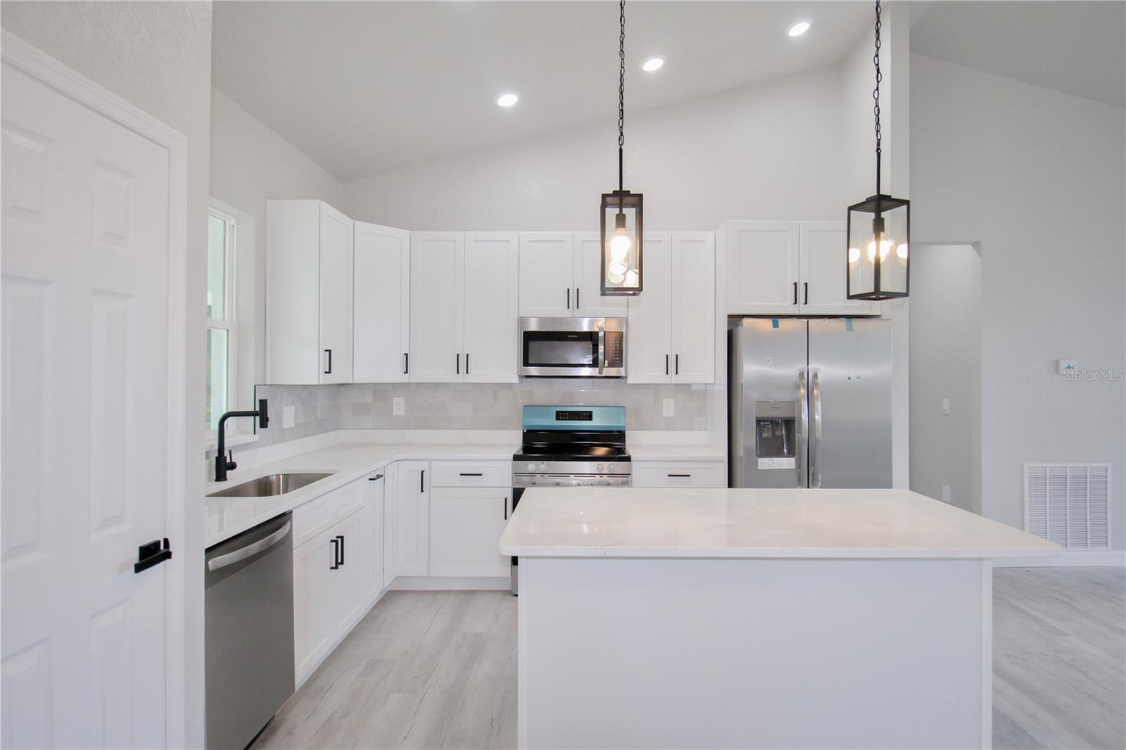 Image 8 of 37 For 4608 Cortez Boulevard