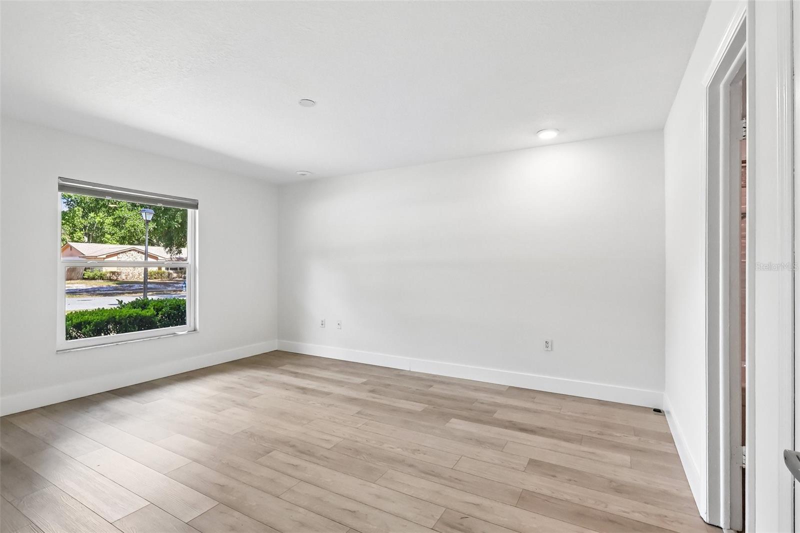 Image 20 of 38 For 8558 Cedar Cove Drive