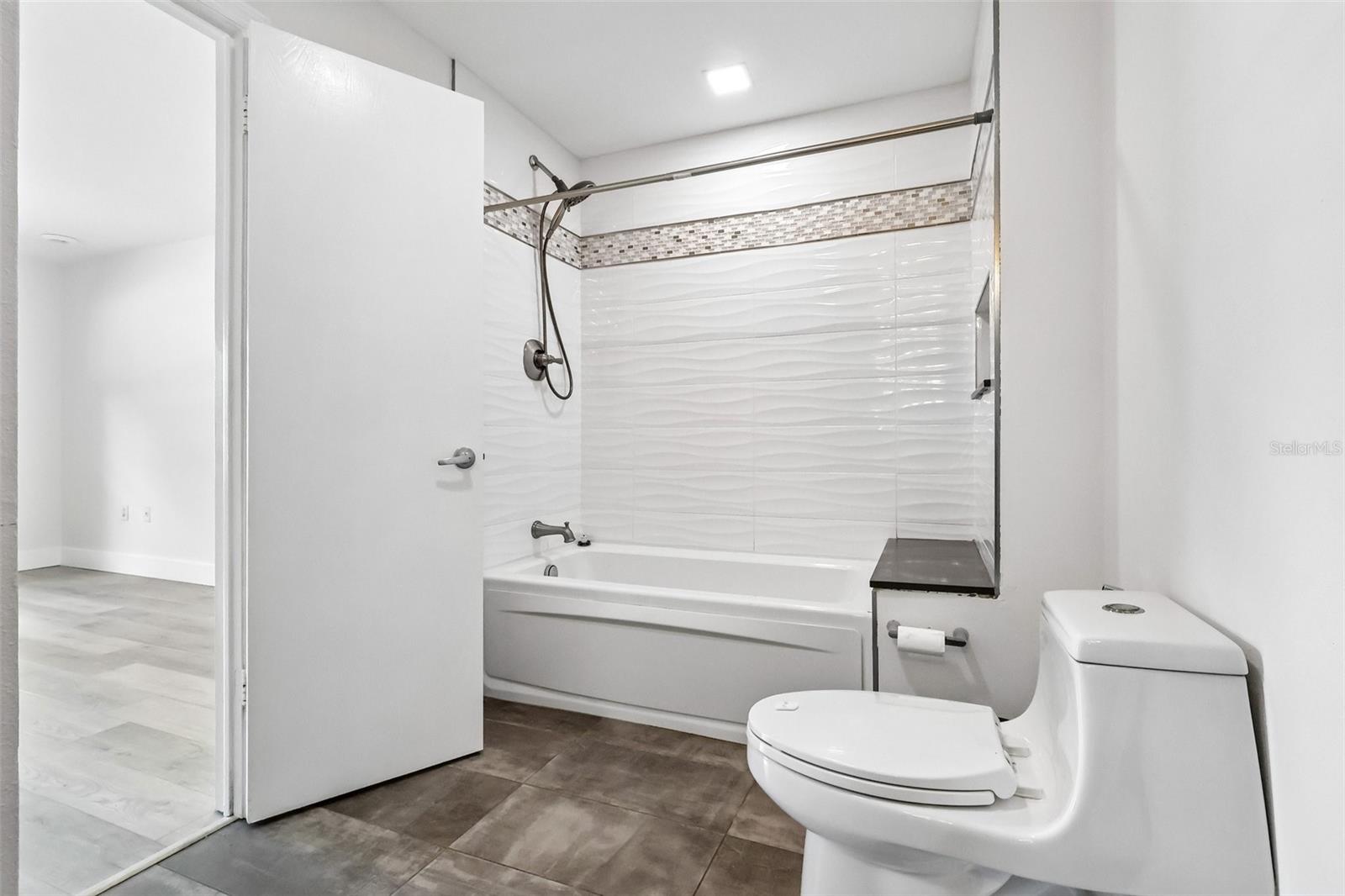Image 24 of 38 For 8558 Cedar Cove Drive
