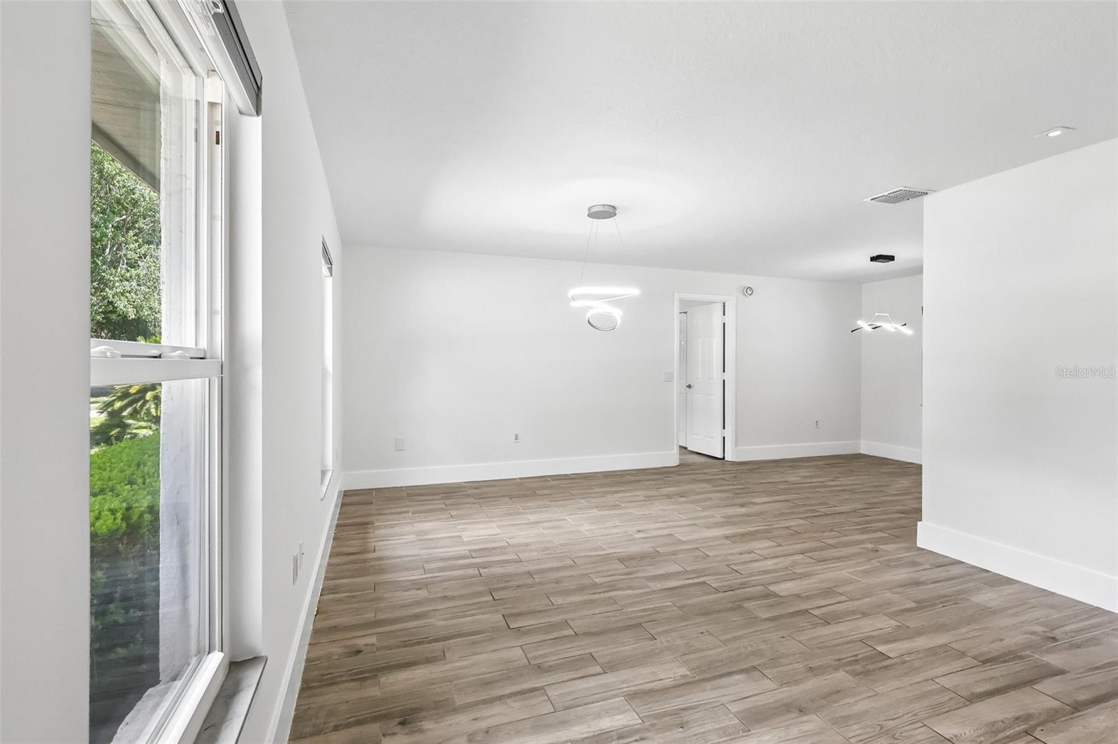 Image 6 of 38 For 8558 Cedar Cove Drive