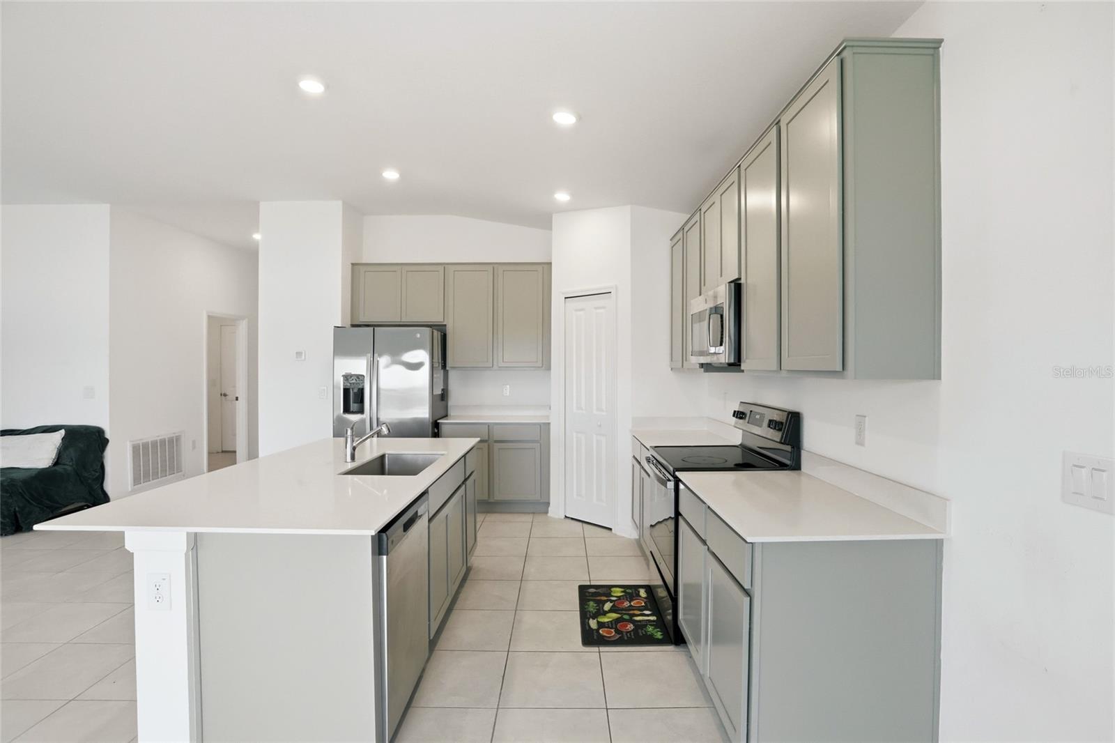Image 13 of 65 For 740 Trotters Drive