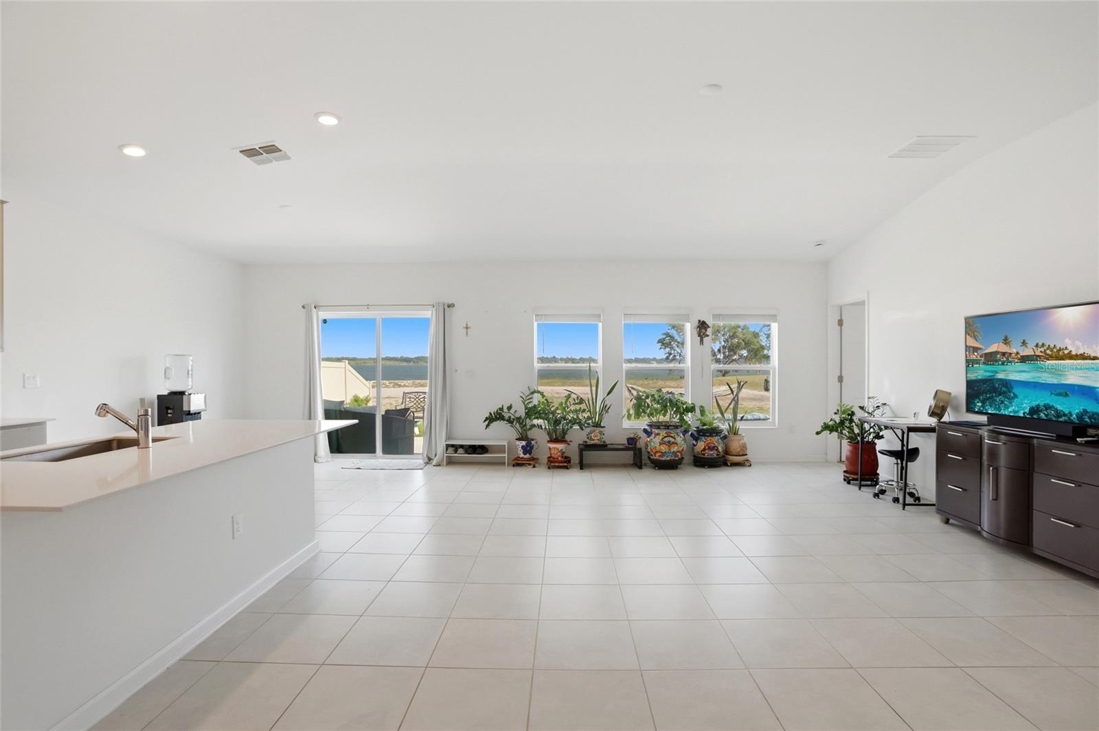 Image 6 of 65 For 740 Trotters Drive