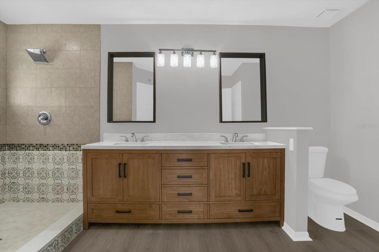 Image 13 of 27 For 595 Queensbridge Drive