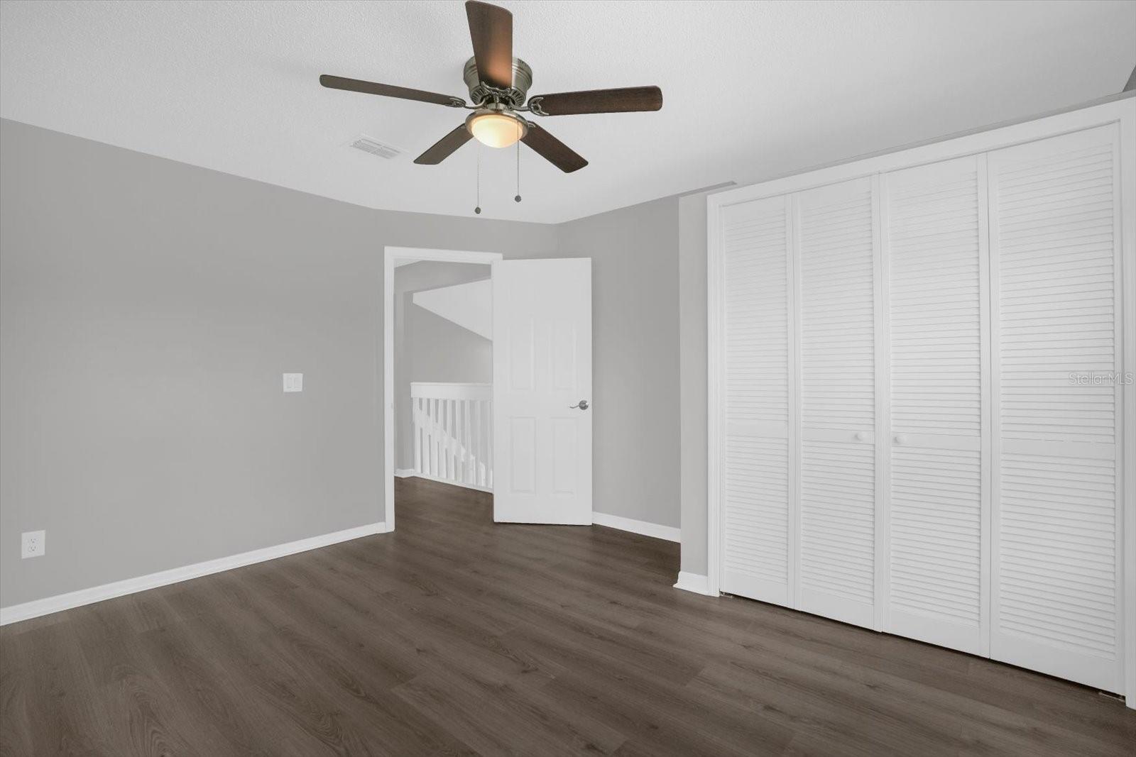 Image 17 of 27 For 595 Queensbridge Drive