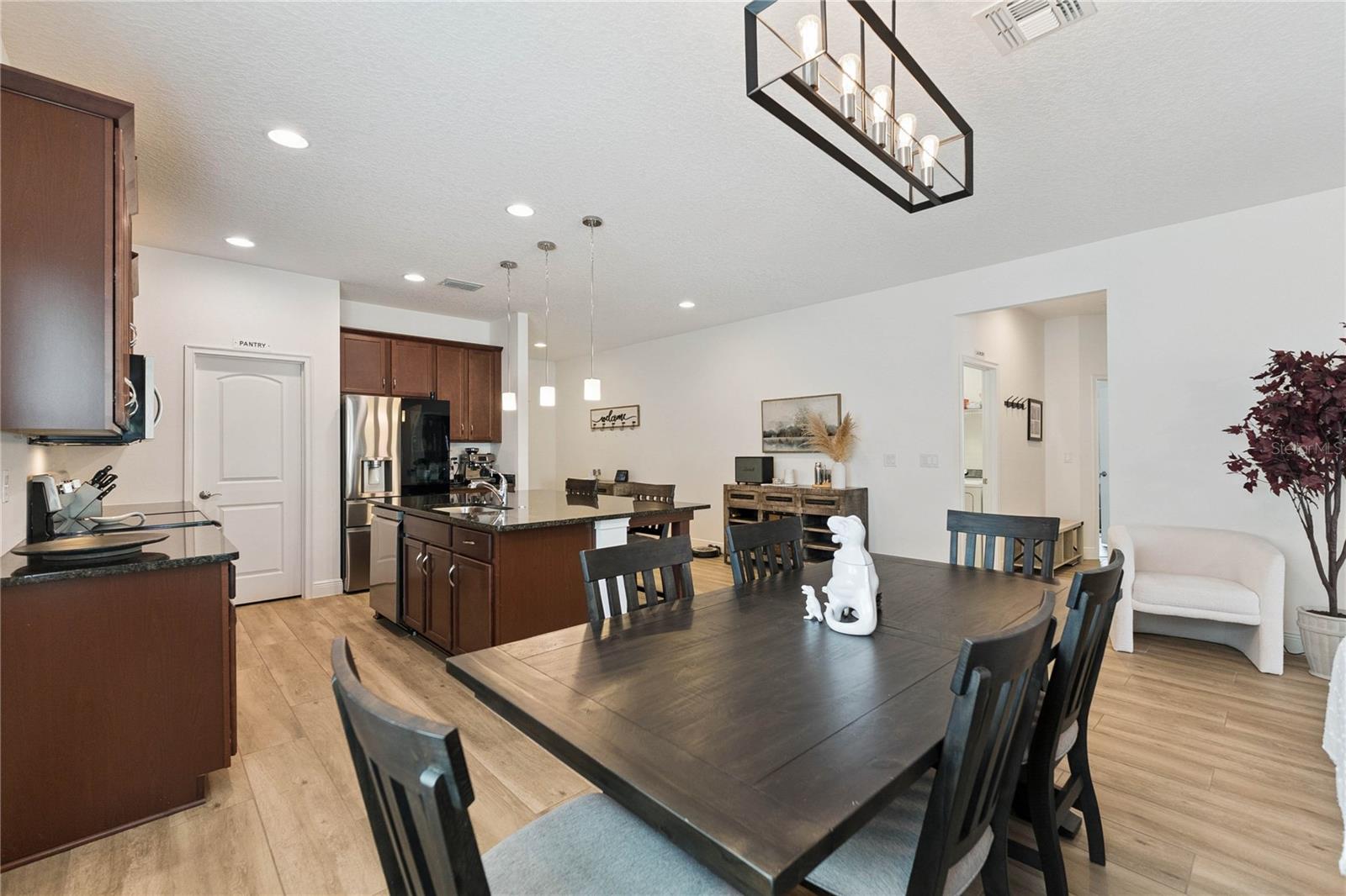 Image 24 of 68 For 5543 Estero Loop
