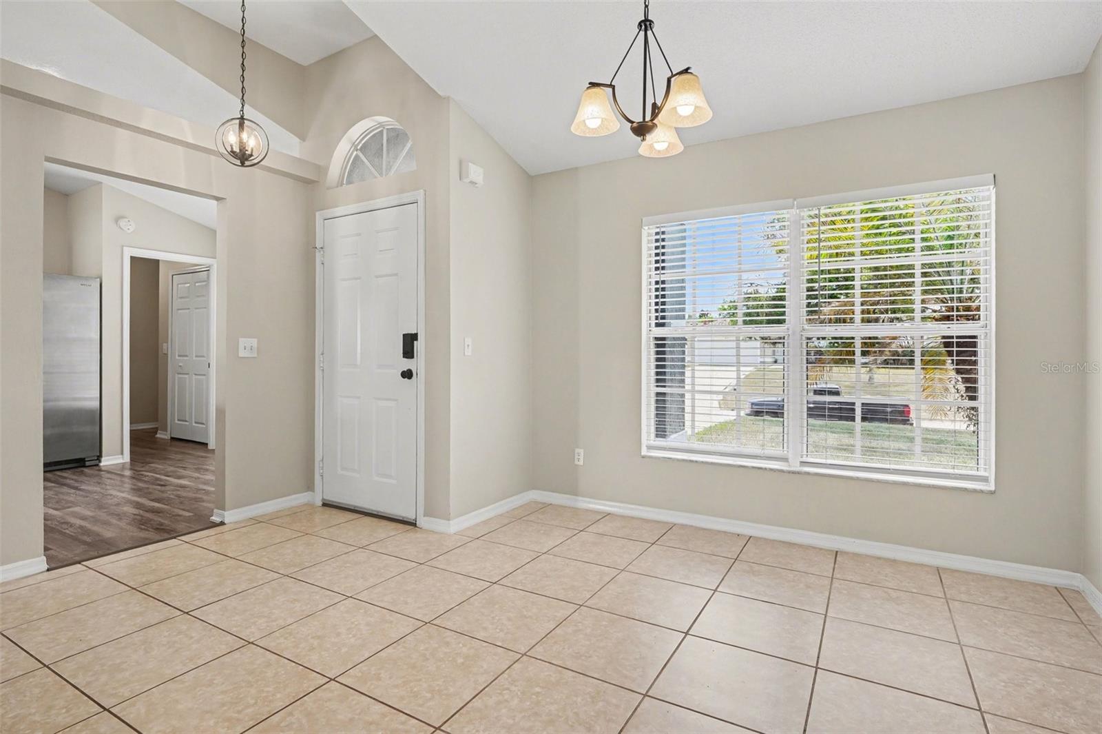 Image 4 of 15 For 5626 Loma Vista Court