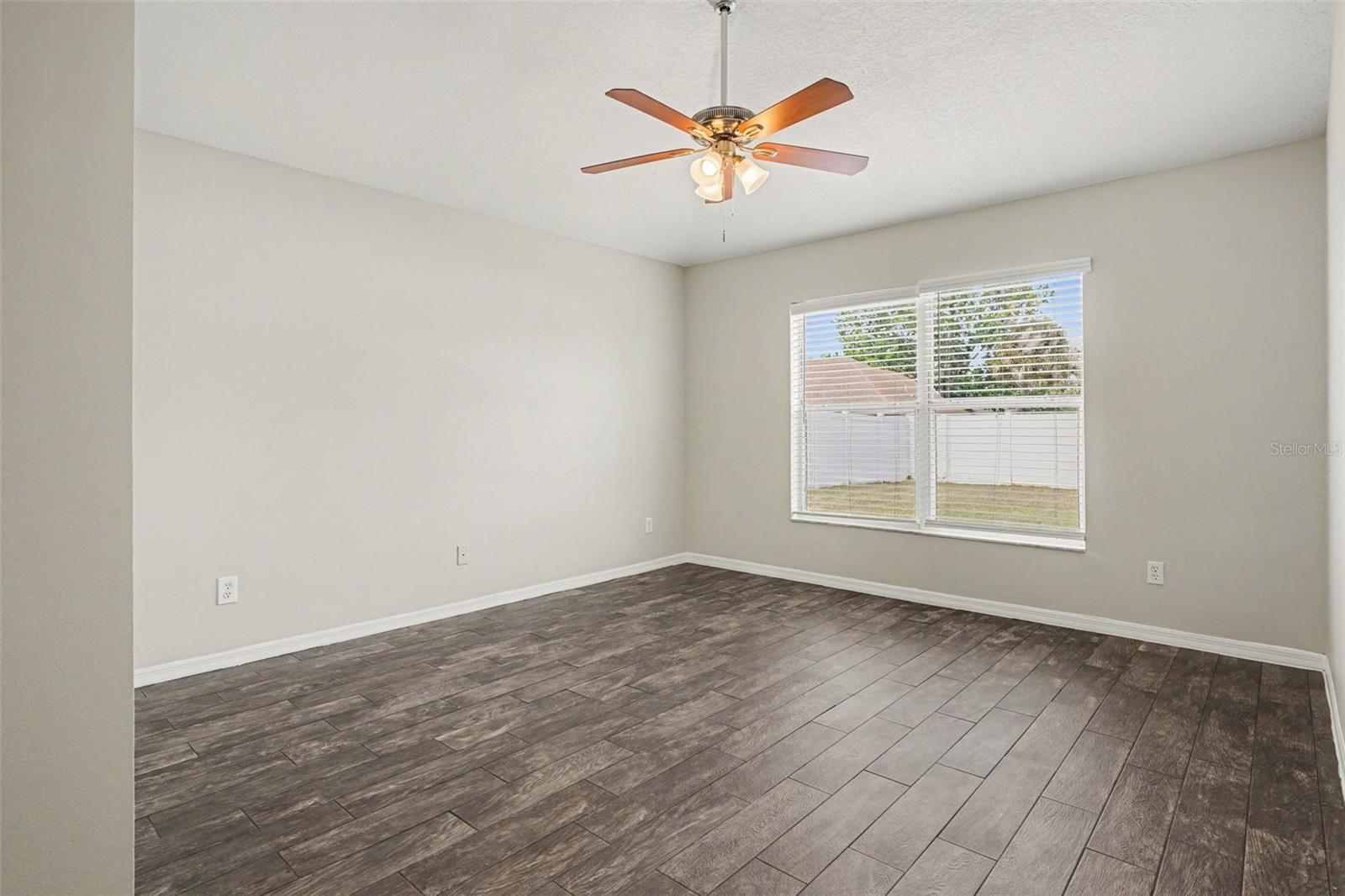Image 8 of 15 For 5626 Loma Vista Court