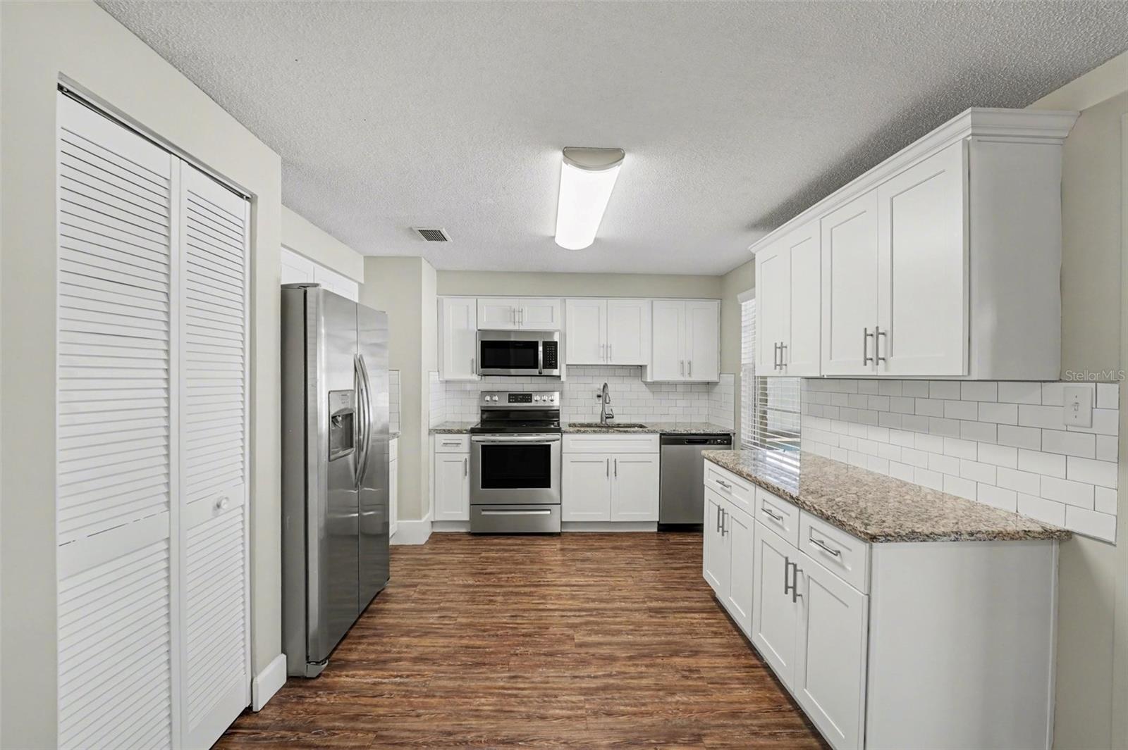 Image 10 of 25 For 1615 Seneca Avenue