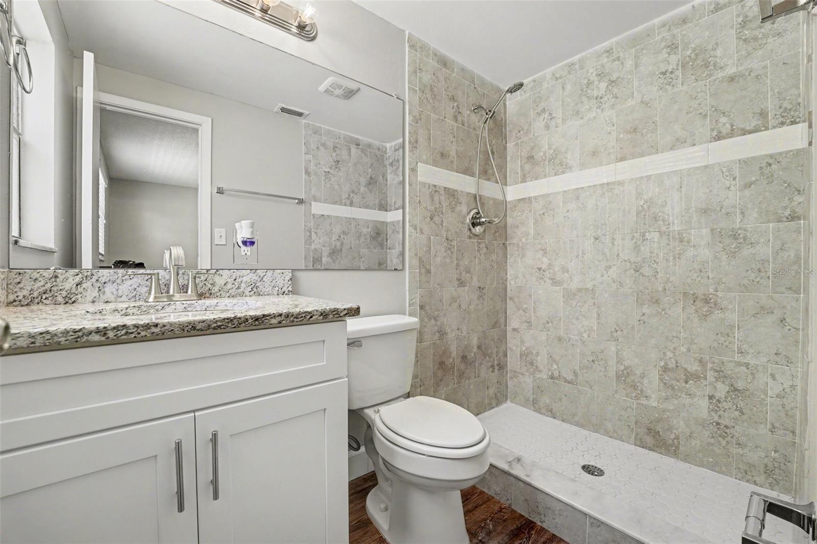 Image 14 of 25 For 1615 Seneca Avenue