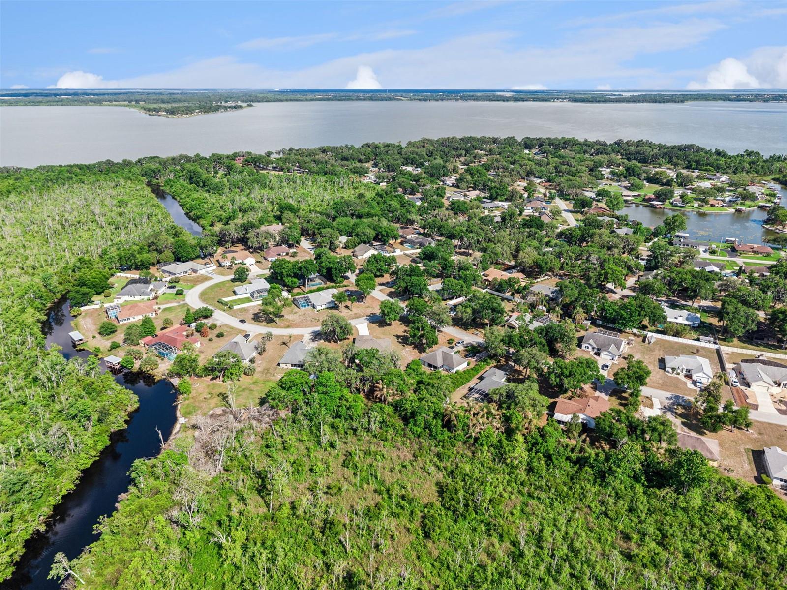 Image 11 of 44 For 35401 Willow Circle