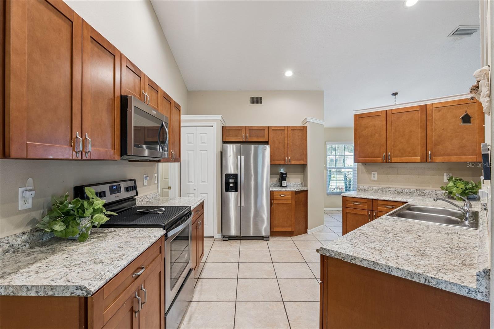 Image 16 of 44 For 35401 Willow Circle