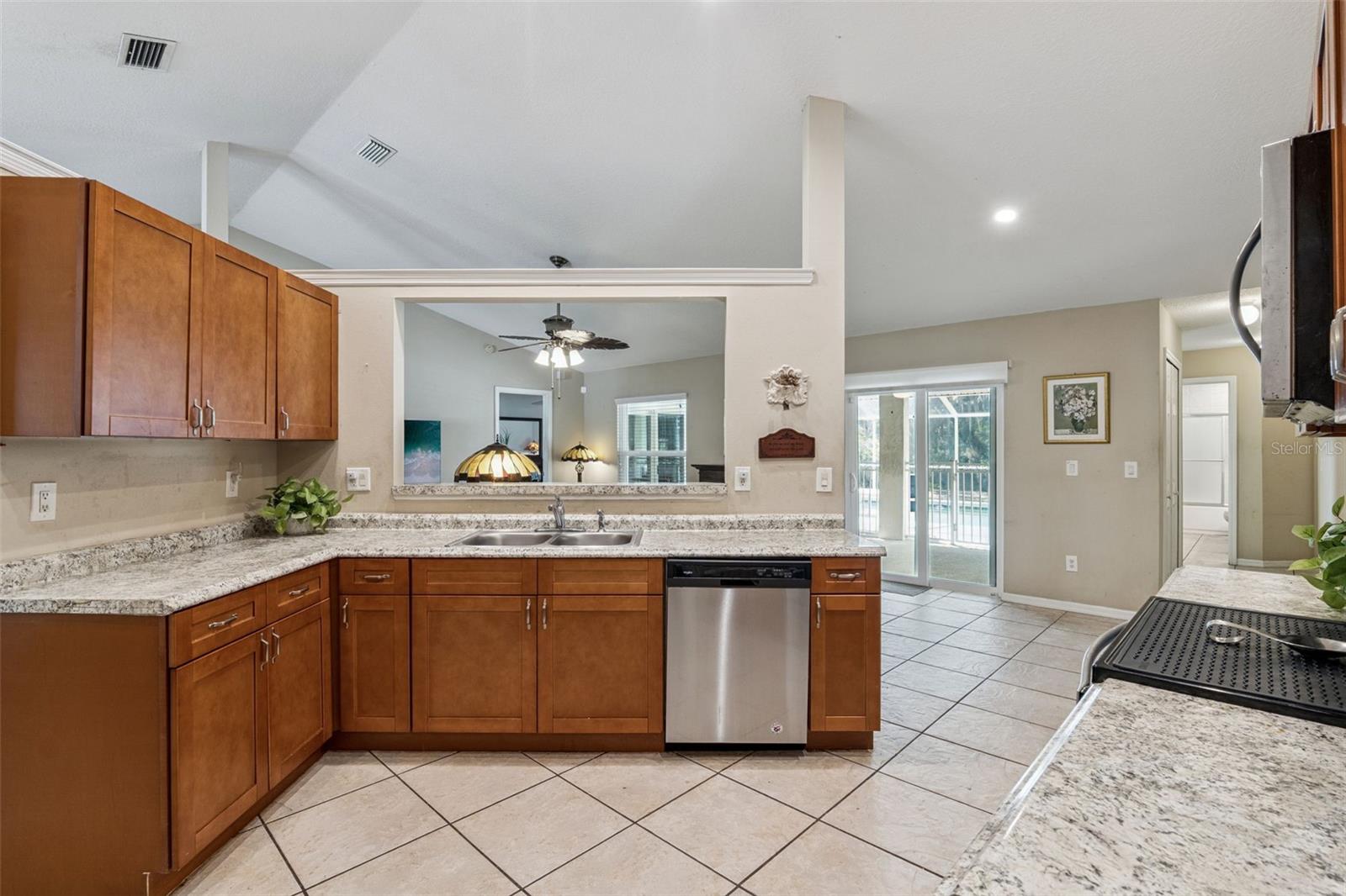 Image 17 of 44 For 35401 Willow Circle