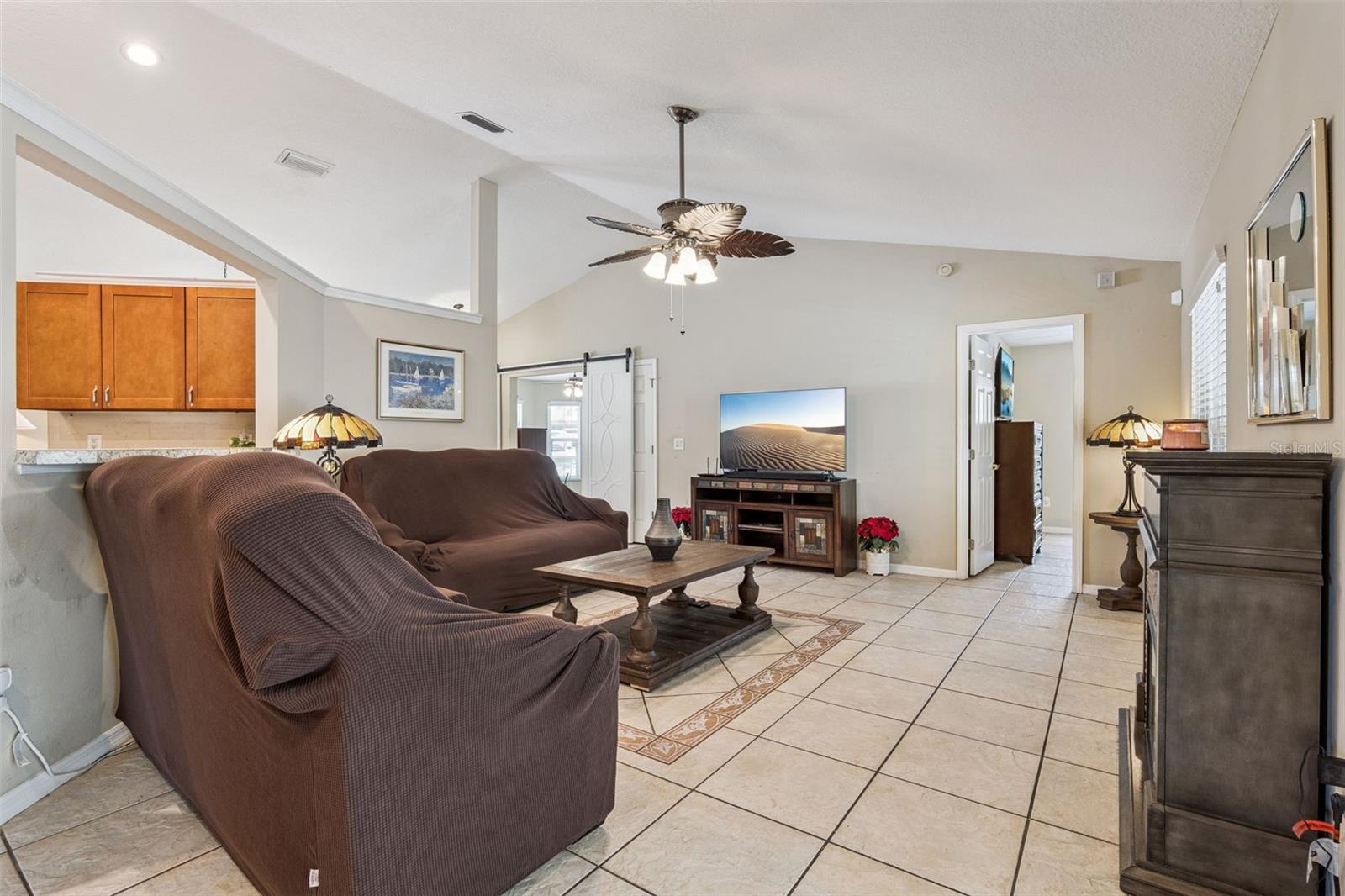 Image 21 of 44 For 35401 Willow Circle