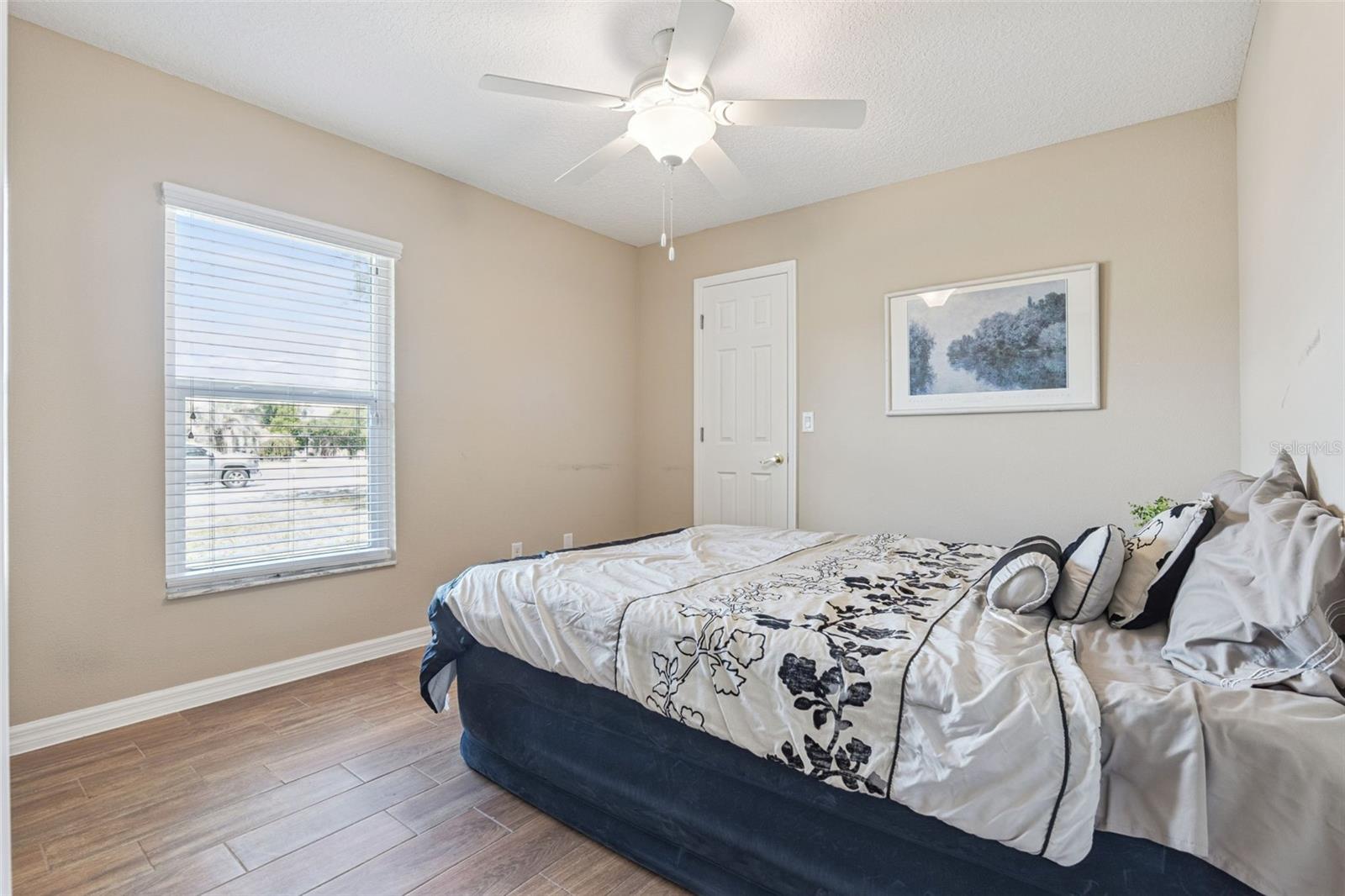 Image 33 of 44 For 35401 Willow Circle