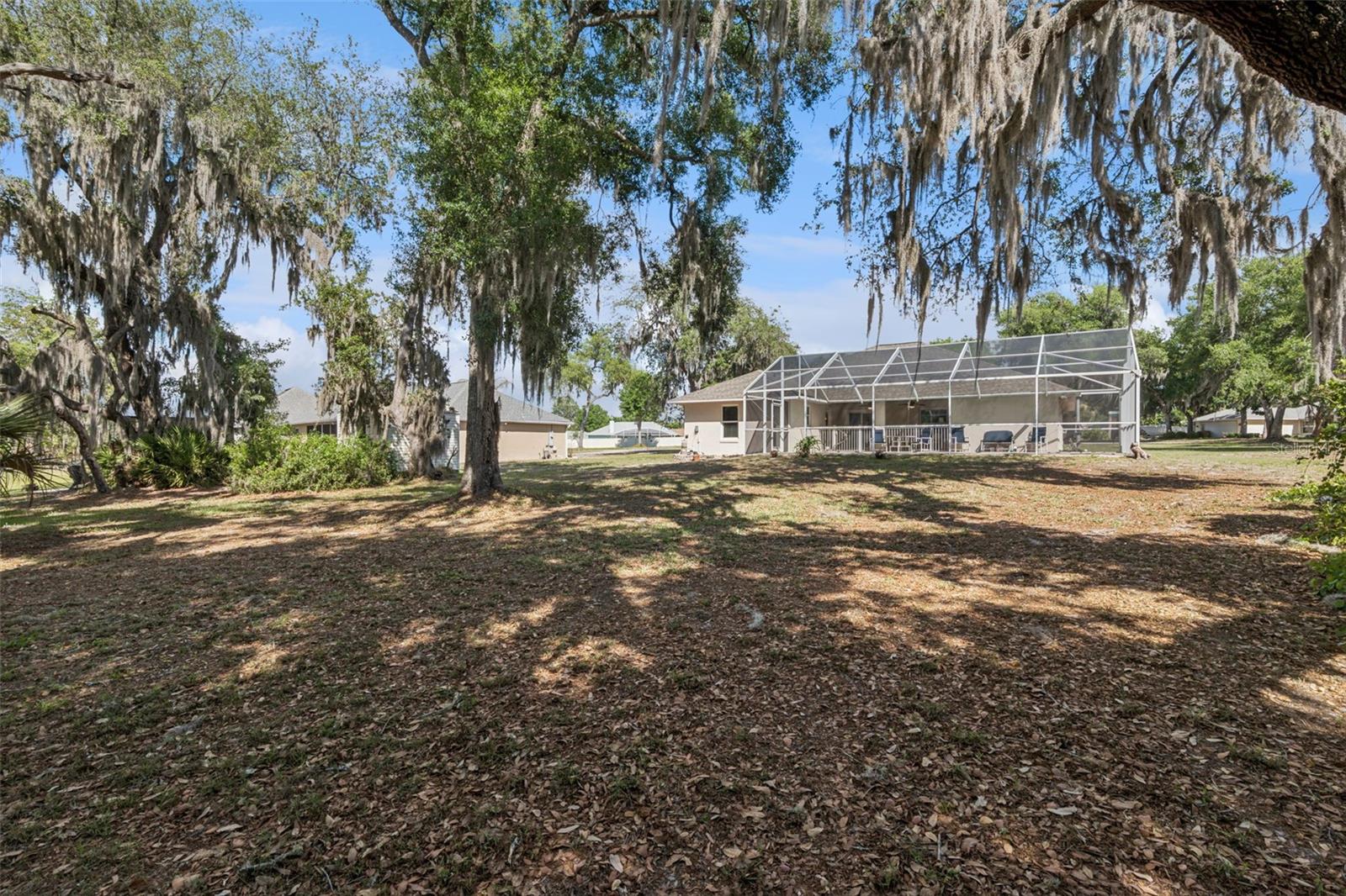 Image 40 of 44 For 35401 Willow Circle
