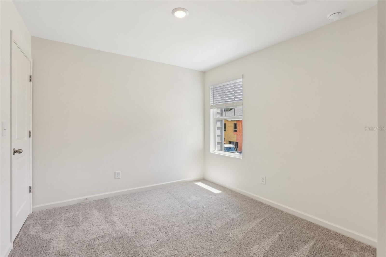 Image 18 of 23 For 2571 Grey Hawk Dr