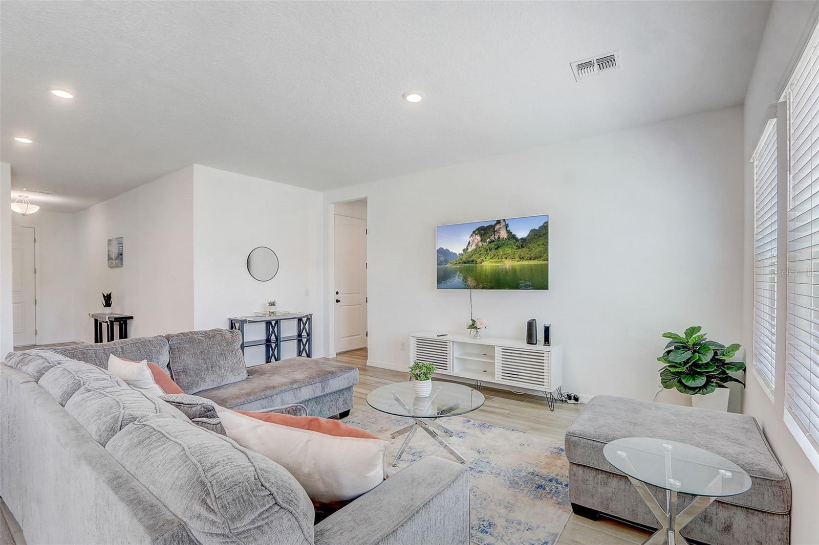 Image 6 of 44 For 2268 Derwent Drive