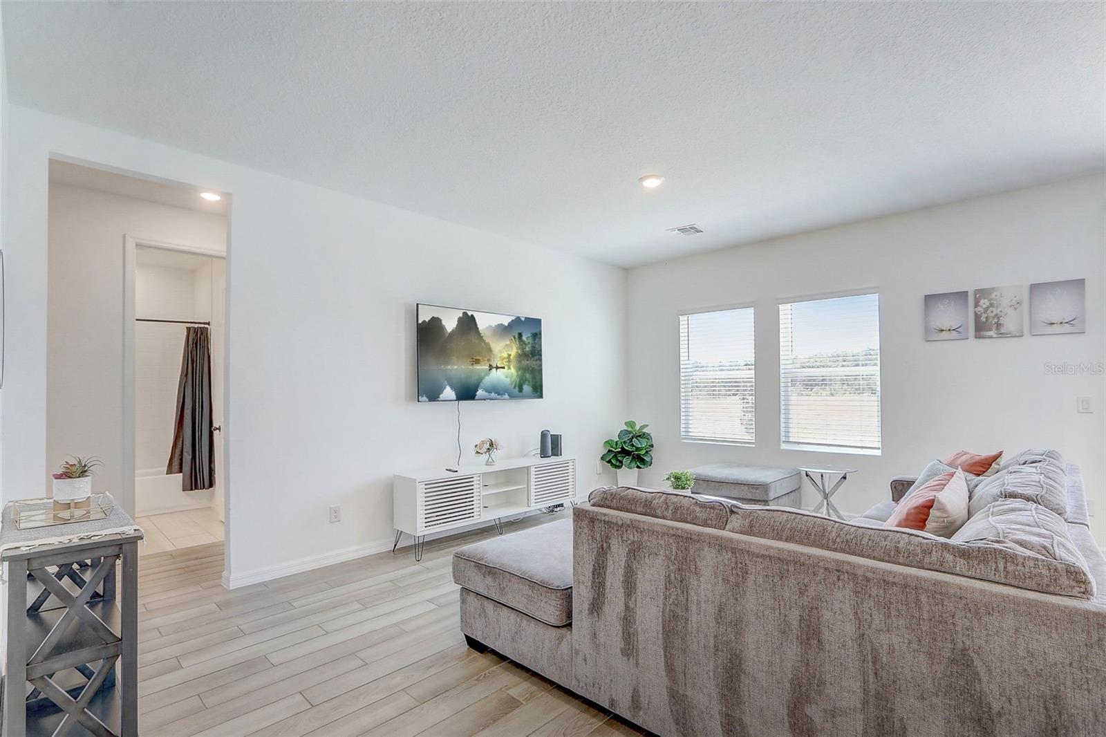Image 7 of 44 For 2268 Derwent Drive
